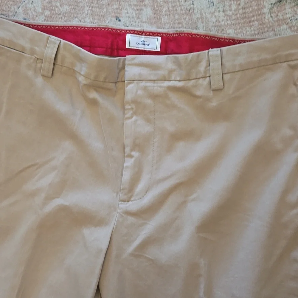 Dockers Men's Khaki Pants Chinos 100% Cotton Size  W40 L32 Very Good Condition
